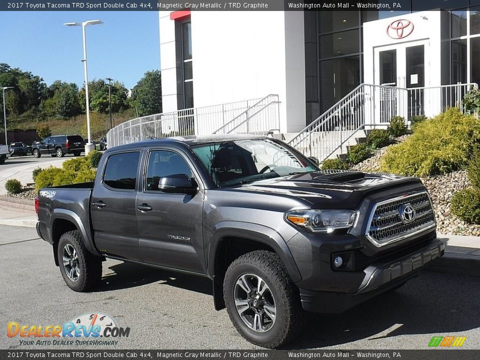 Front 3/4 View of 2017 Toyota Tacoma TRD Sport Double Cab 4x4 Photo #1