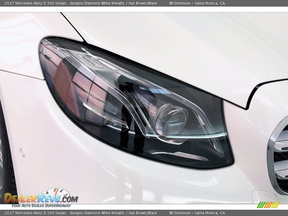 2017 Mercedes-Benz E 300 Sedan designo Diamond White Metallic / Nut Brown/Black Photo #32