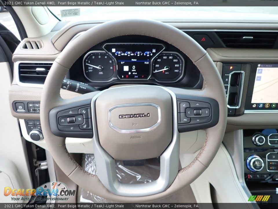 2021 GMC Yukon Denali 4WD Steering Wheel Photo #17