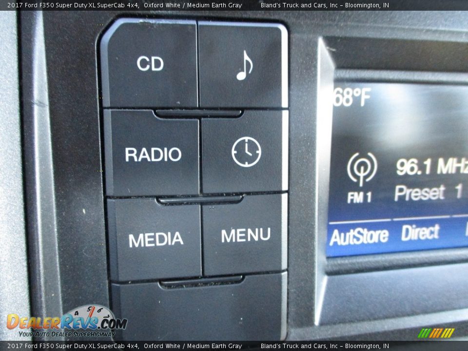 2017 Ford F350 Super Duty XL SuperCab 4x4 Oxford White / Medium Earth Gray Photo #22