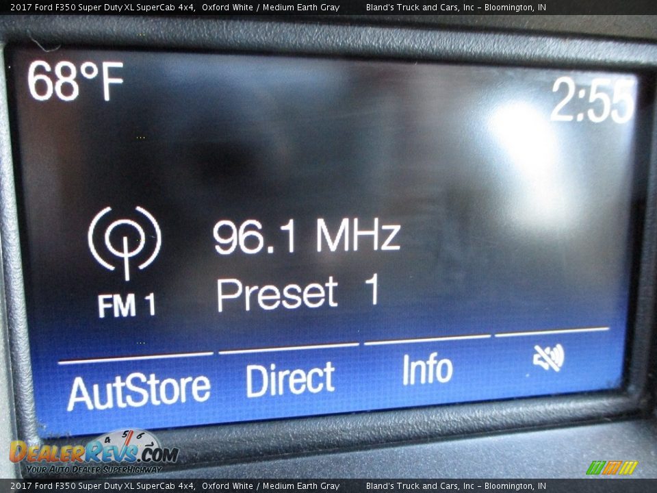 2017 Ford F350 Super Duty XL SuperCab 4x4 Oxford White / Medium Earth Gray Photo #24
