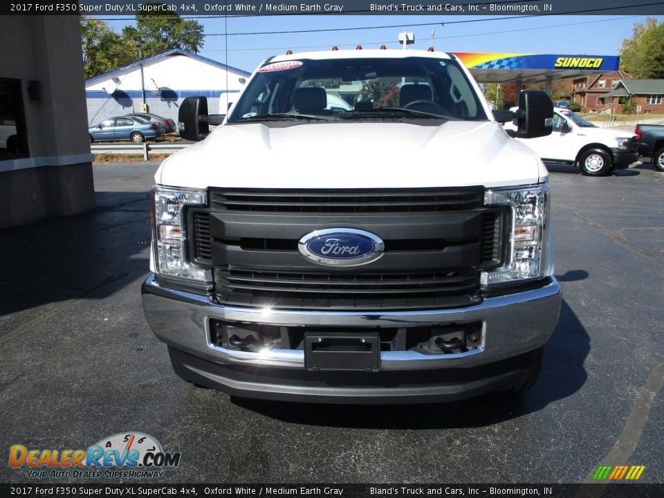 2017 Ford F350 Super Duty XL SuperCab 4x4 Oxford White / Medium Earth Gray Photo #29