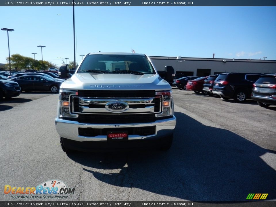 2019 Ford F250 Super Duty XLT Crew Cab 4x4 Oxford White / Earth Gray Photo #1