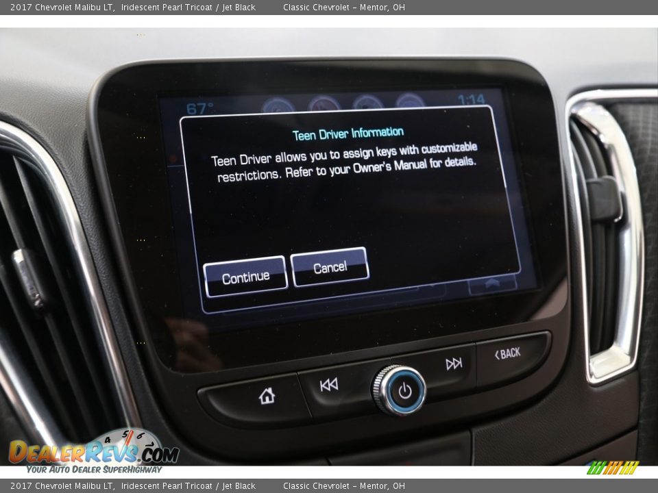 2017 Chevrolet Malibu LT Iridescent Pearl Tricoat / Jet Black Photo #16