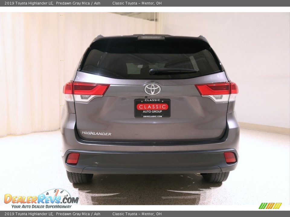 2019 Toyota Highlander LE Predawn Gray Mica / Ash Photo #20