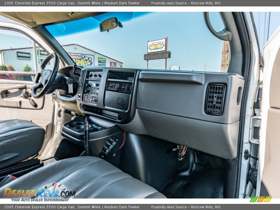 2005 Chevrolet Express 3500 Cargo Van Summit White / Medium Dark Pewter Photo #26