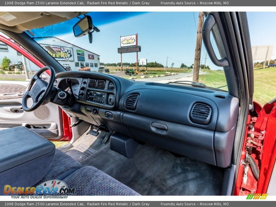 1998 Dodge Ram 2500 Laramie Extended Cab Radiant Fire Red Metallic / Dark Gray Photo #28