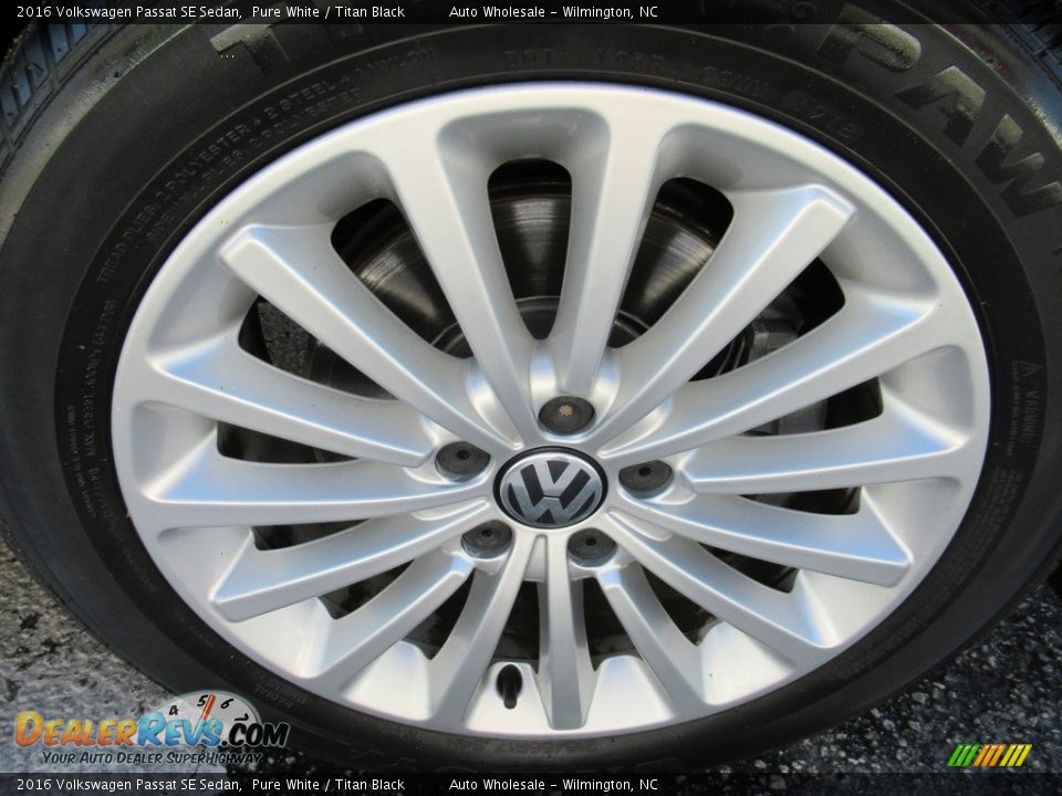 2016 Volkswagen Passat SE Sedan Wheel Photo #7