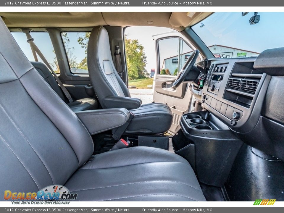 2012 Chevrolet Express LS 3500 Passenger Van Summit White / Neutral Photo #29