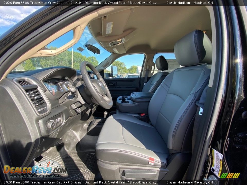 2020 Ram 5500 Tradesman Crew Cab 4x4 Chassis Diamond Black Crystal Pearl / Black/Diesel Gray Photo #2