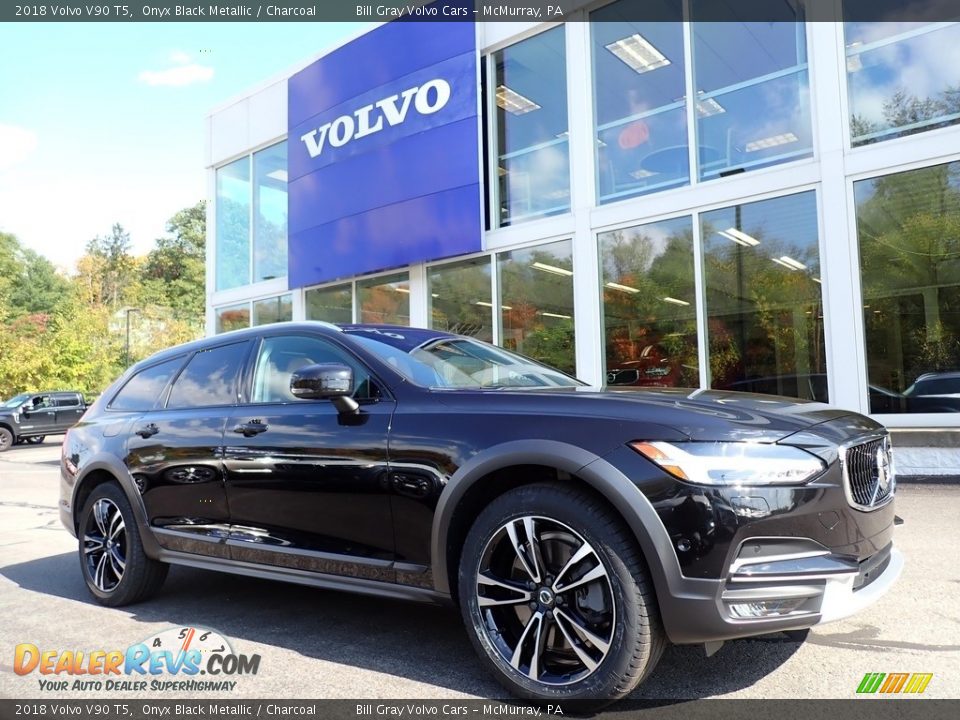 Front 3/4 View of 2018 Volvo V90 T5 Photo #1