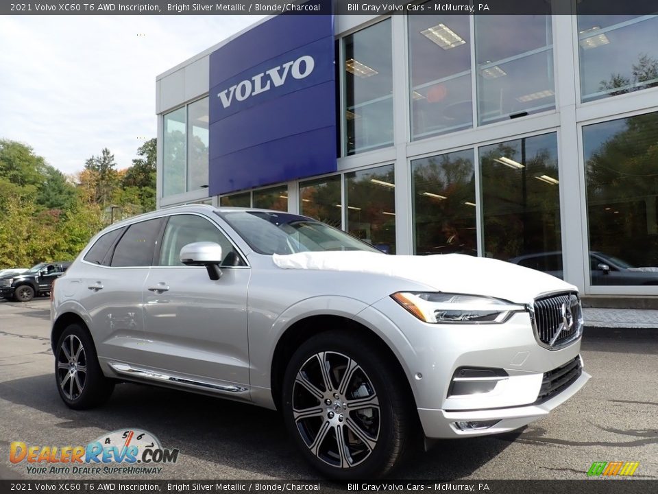 Front 3/4 View of 2021 Volvo XC60 T6 AWD Inscription Photo #1