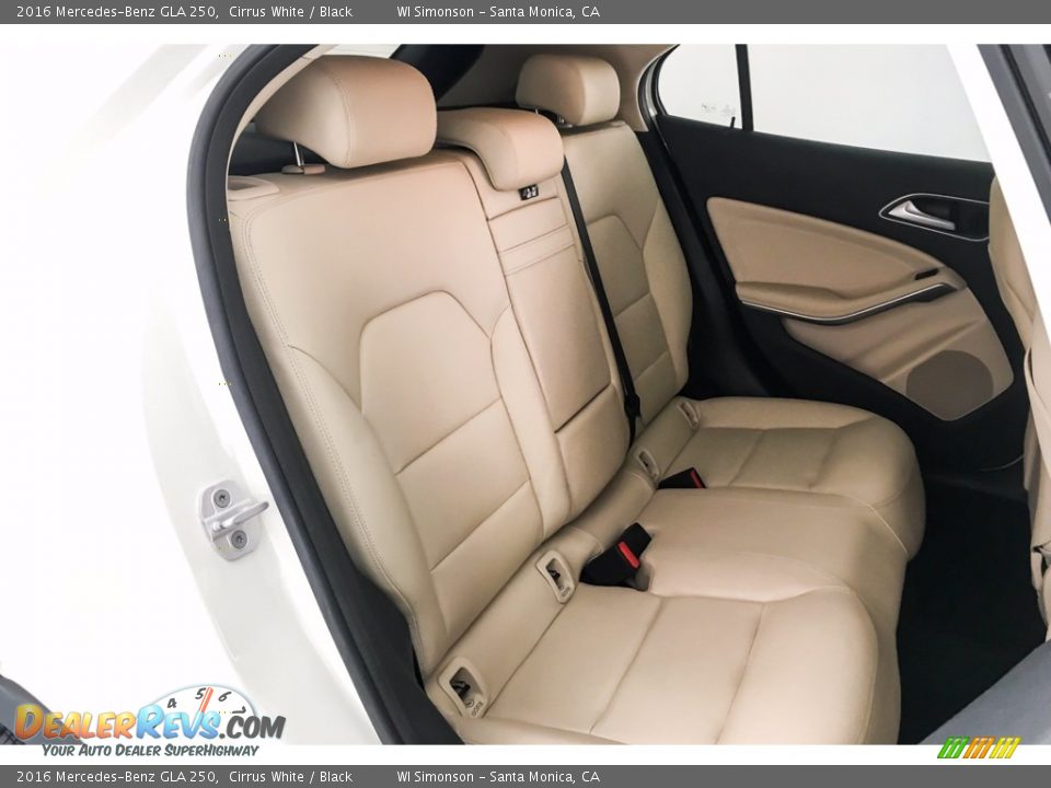 2016 Mercedes-Benz GLA 250 Cirrus White / Black Photo #13