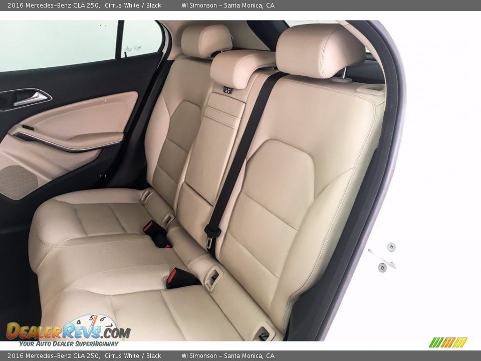 2016 Mercedes-Benz GLA 250 Cirrus White / Black Photo #17