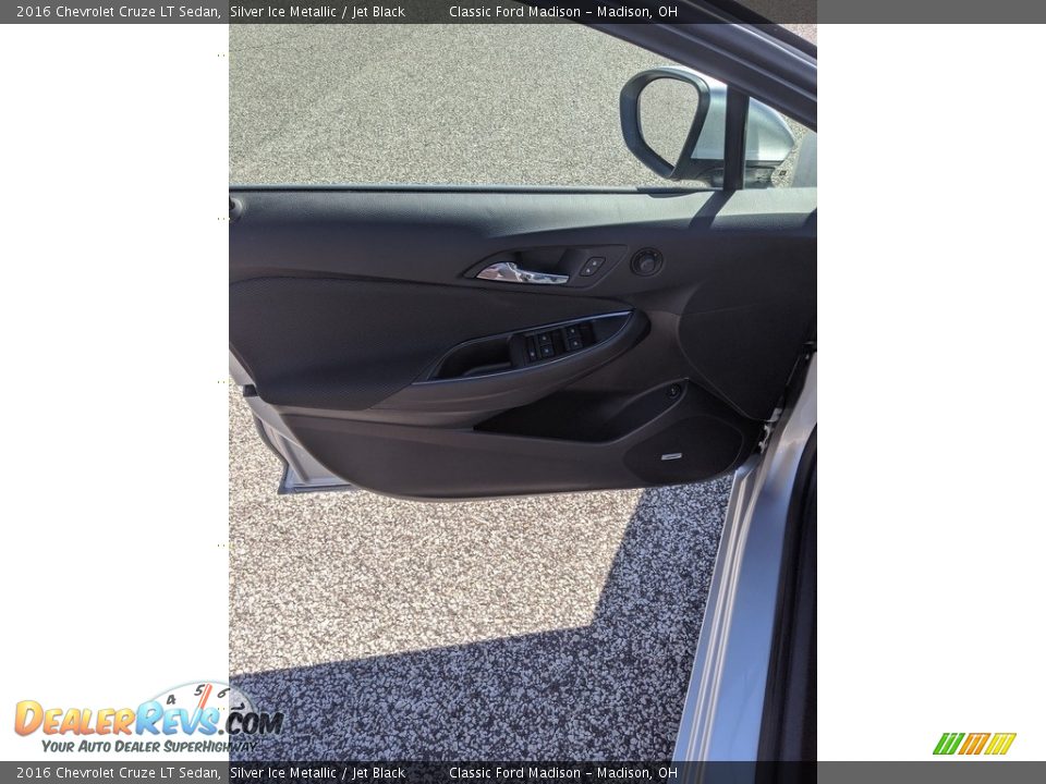 2016 Chevrolet Cruze LT Sedan Silver Ice Metallic / Jet Black Photo #12