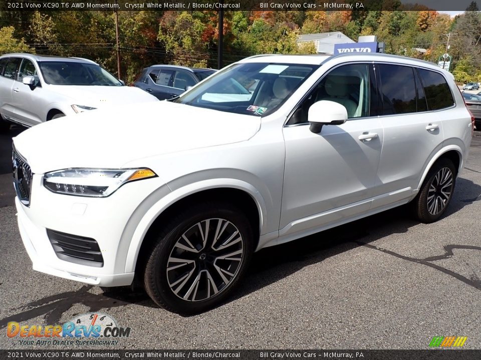 2021 Volvo XC90 T6 AWD Momentum Crystal White Metallic / Blonde/Charcoal Photo #5