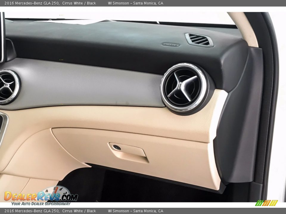 2016 Mercedes-Benz GLA 250 Cirrus White / Black Photo #29