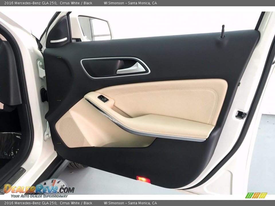 2016 Mercedes-Benz GLA 250 Cirrus White / Black Photo #30