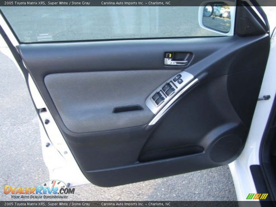 Door Panel of 2005 Toyota Matrix XRS Photo #17