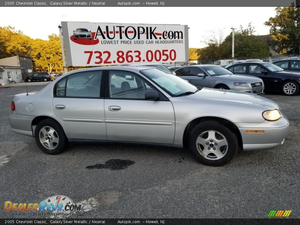 2005 Chevrolet Classic Galaxy Silver Metallic / Neutral Photo #2