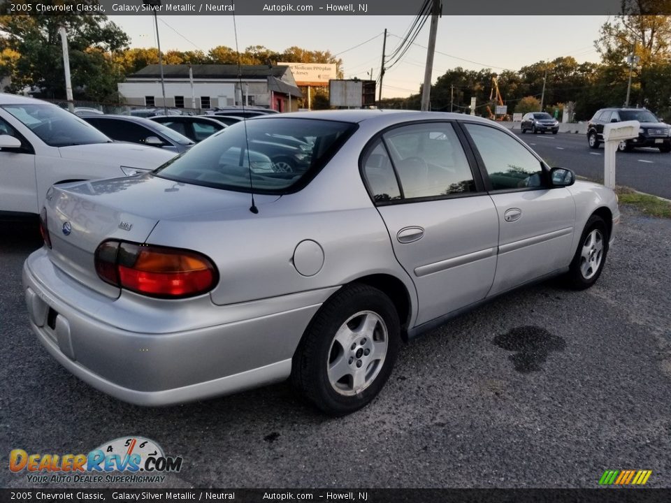 2005 Chevrolet Classic Galaxy Silver Metallic / Neutral Photo #3