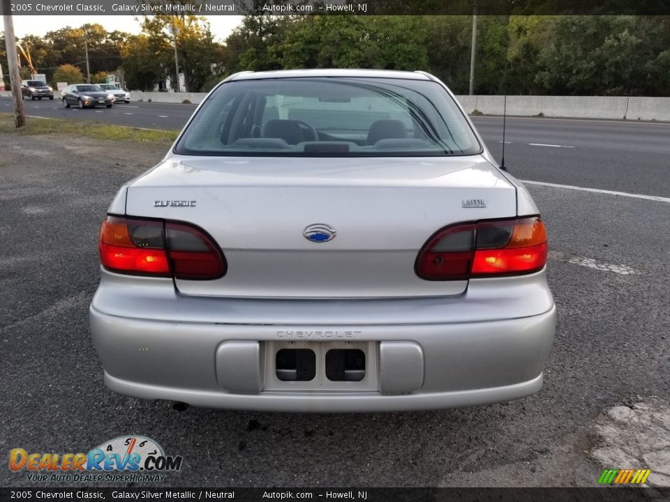 2005 Chevrolet Classic Galaxy Silver Metallic / Neutral Photo #4