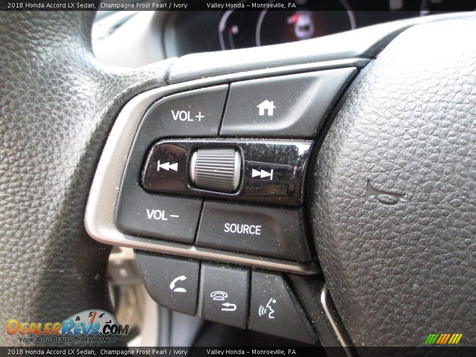 2018 Honda Accord LX Sedan Champagne Frost Pearl / Ivory Photo #17