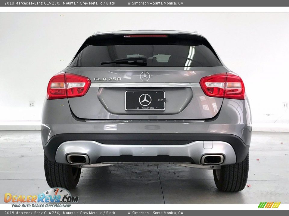 2018 Mercedes-Benz GLA 250 Mountain Grey Metallic / Black Photo #3