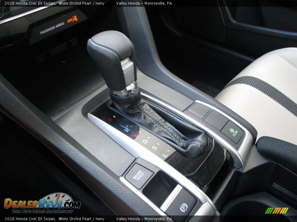 2018 Honda Civic EX Sedan White Orchid Pearl / Ivory Photo #17