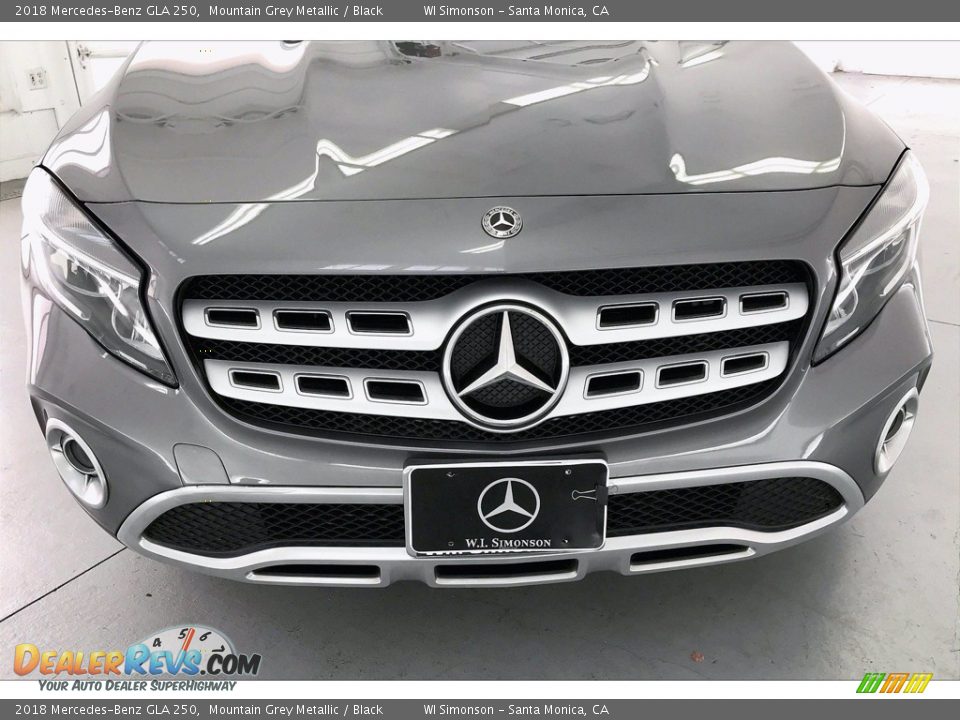 2018 Mercedes-Benz GLA 250 Mountain Grey Metallic / Black Photo #30