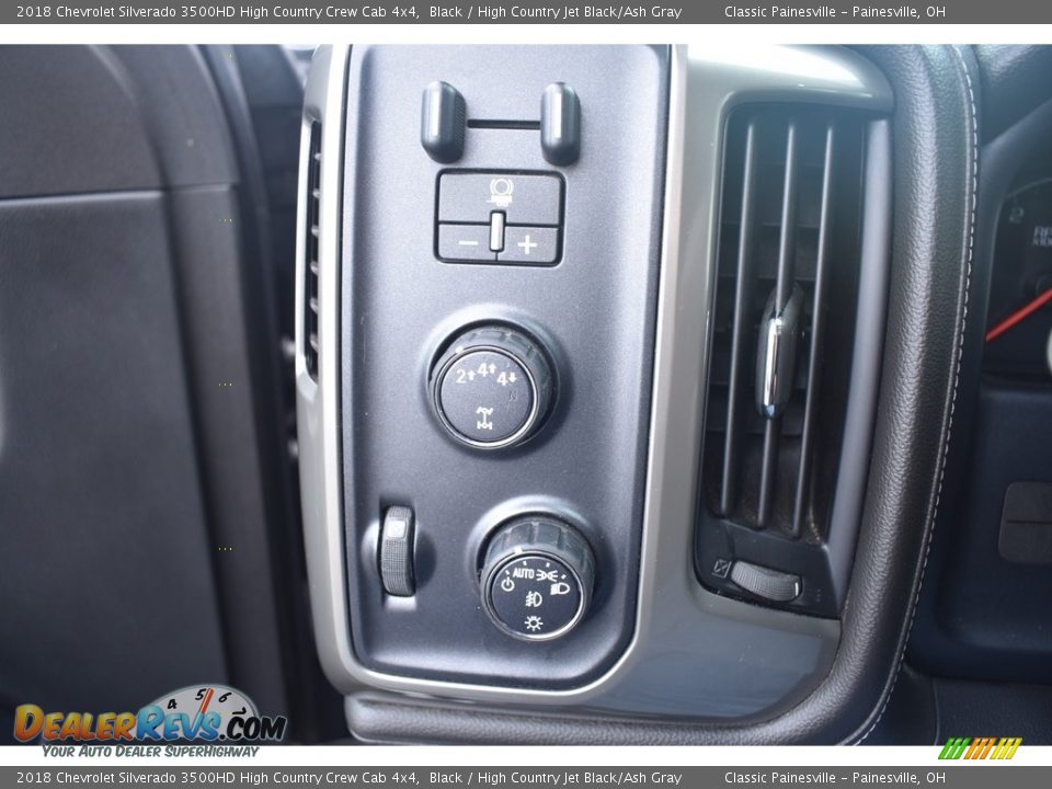 Controls of 2018 Chevrolet Silverado 3500HD High Country Crew Cab 4x4 Photo #13