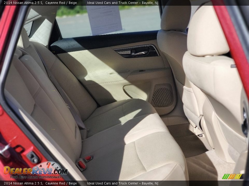 2014 Nissan Altima 2.5 S Cayenne Red / Beige Photo #13