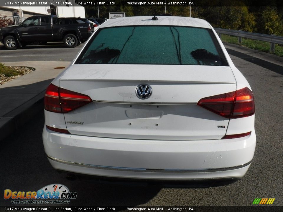 2017 Volkswagen Passat R-Line Sedan Pure White / Titan Black Photo #15