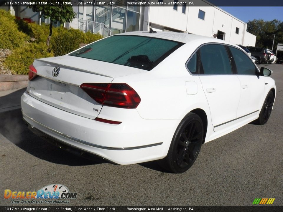 2017 Volkswagen Passat R-Line Sedan Pure White / Titan Black Photo #16