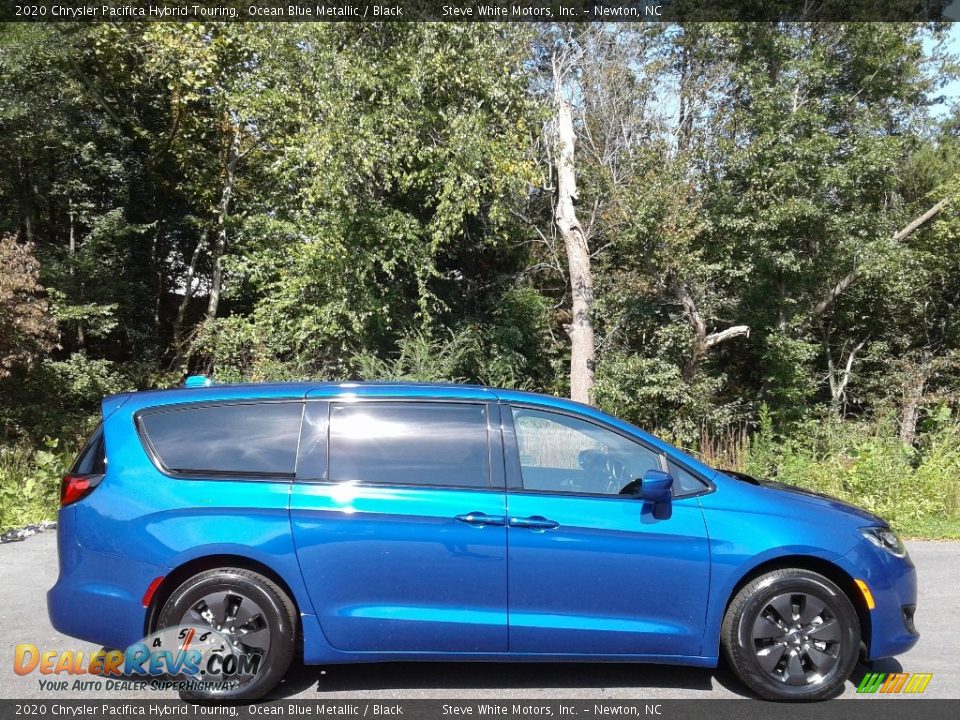 2020 Chrysler Pacifica Hybrid Touring Ocean Blue Metallic / Black Photo #5