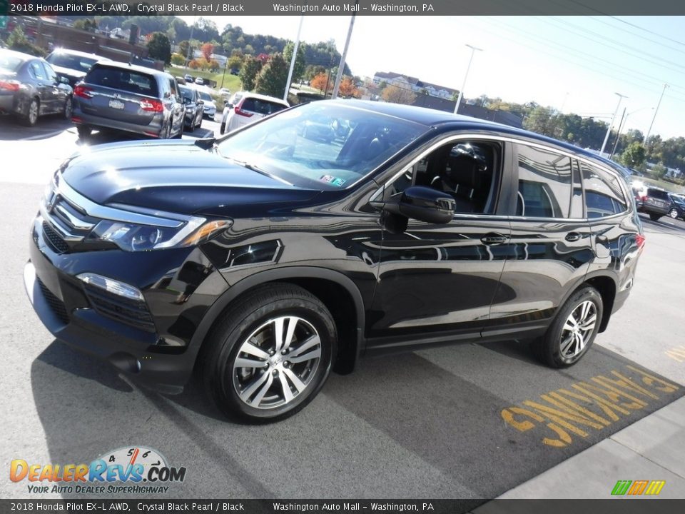 Front 3/4 View of 2018 Honda Pilot EX-L AWD Photo #7