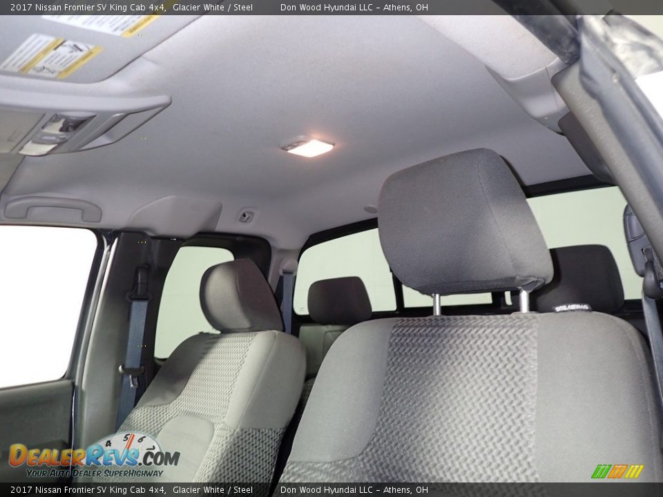 2017 Nissan Frontier SV King Cab 4x4 Glacier White / Steel Photo #23