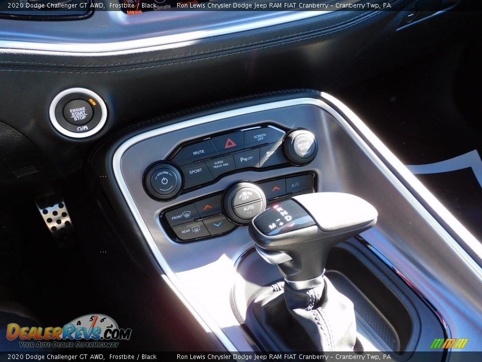 2020 Dodge Challenger GT AWD Shifter Photo #19