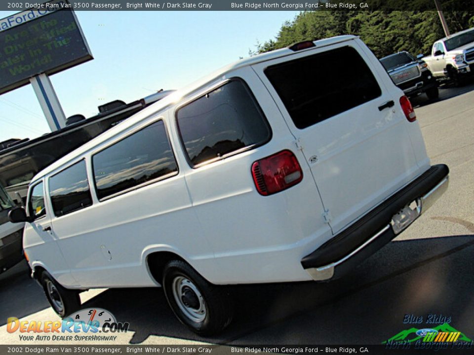 2002 Dodge Ram Van 3500 Passenger Bright White / Dark Slate Gray Photo #26
