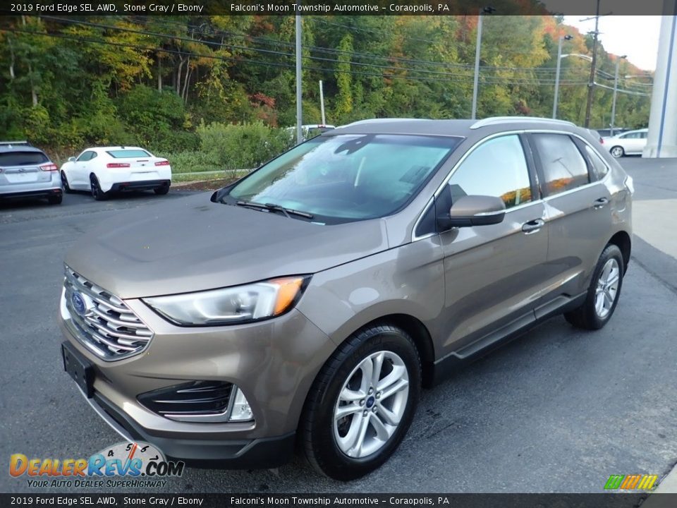 Front 3/4 View of 2019 Ford Edge SEL AWD Photo #7