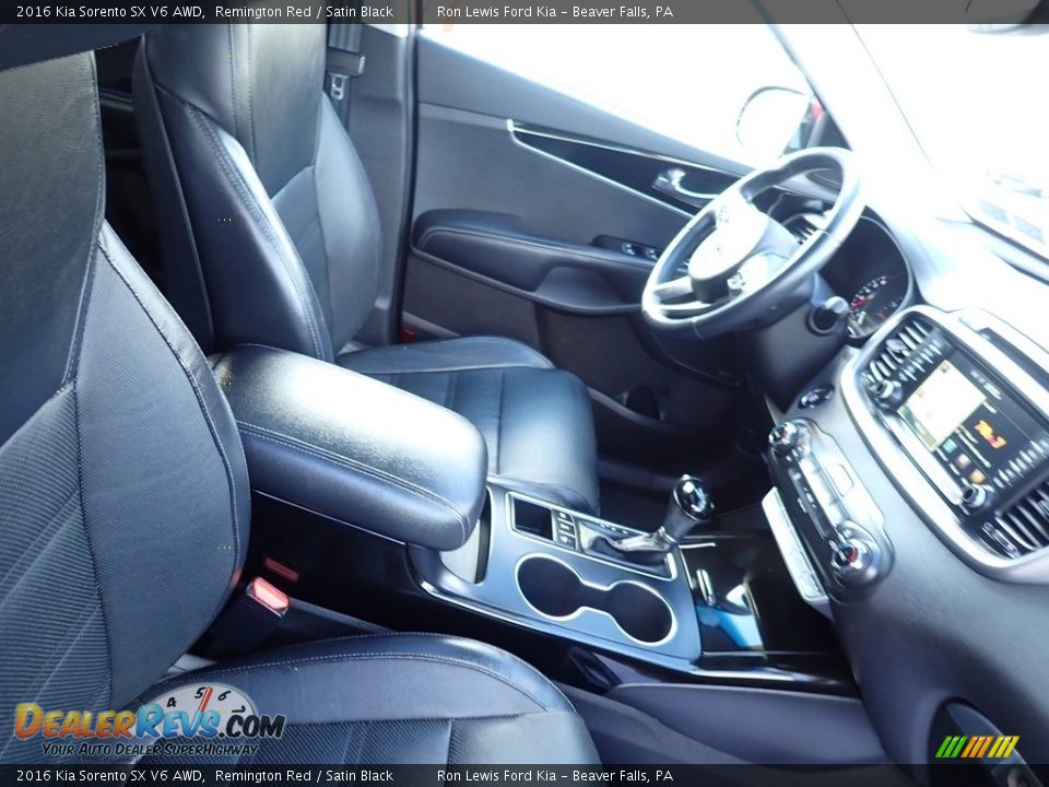 Front Seat of 2016 Kia Sorento SX V6 AWD Photo #9