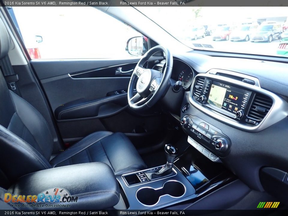 Dashboard of 2016 Kia Sorento SX V6 AWD Photo #10