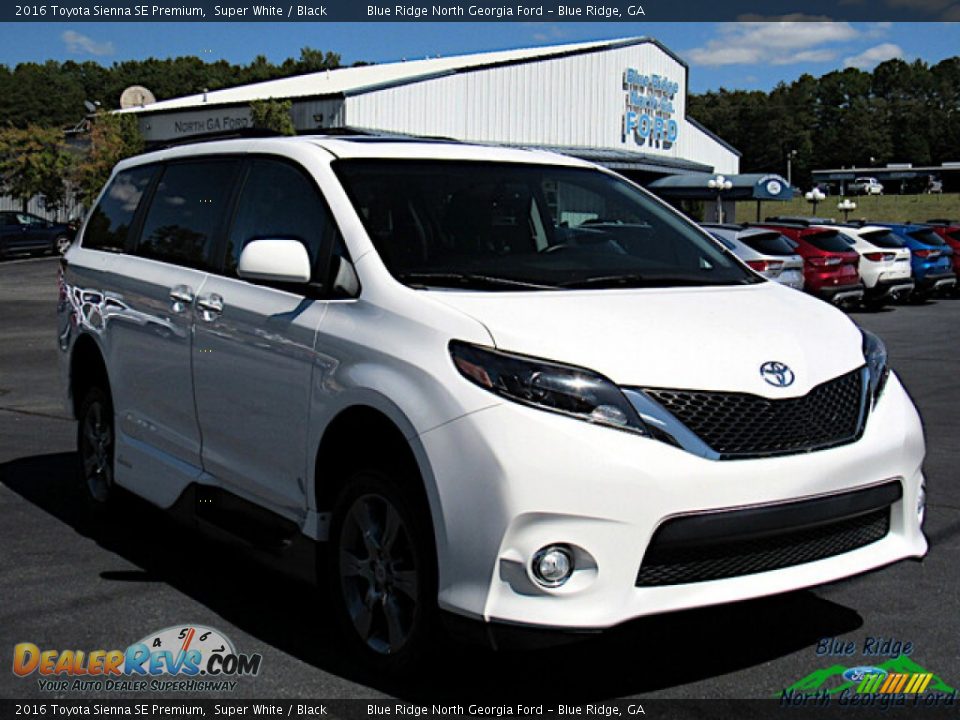 2016 Toyota Sienna SE Premium Super White / Black Photo #7