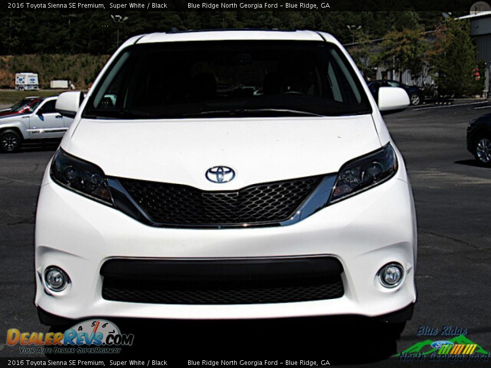 2016 Toyota Sienna SE Premium Super White / Black Photo #8