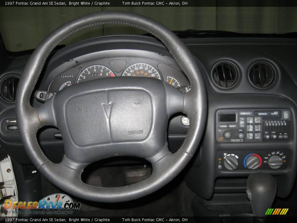 1997 Pontiac Grand Am SE Sedan Bright White / Graphite Photo #9