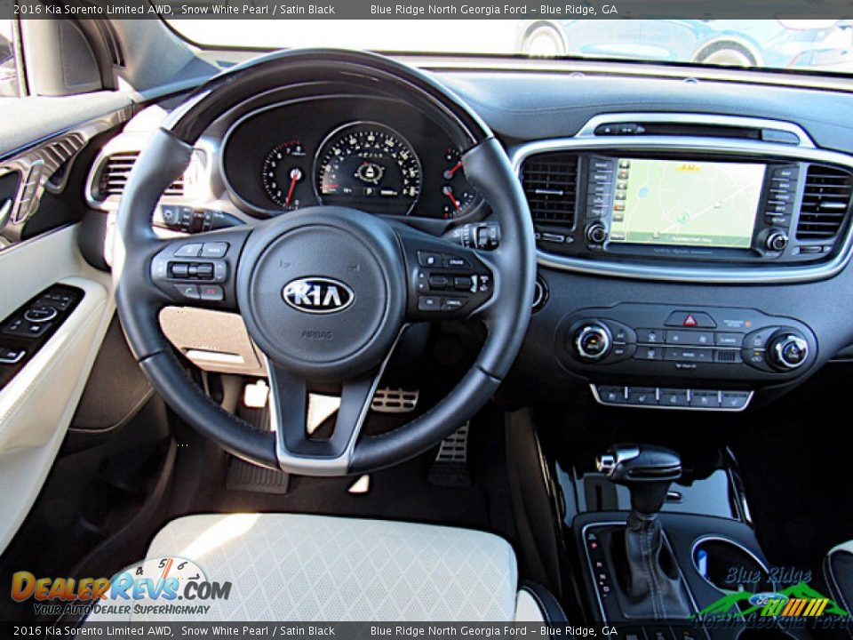 2016 Kia Sorento Limited AWD Snow White Pearl / Satin Black Photo #15