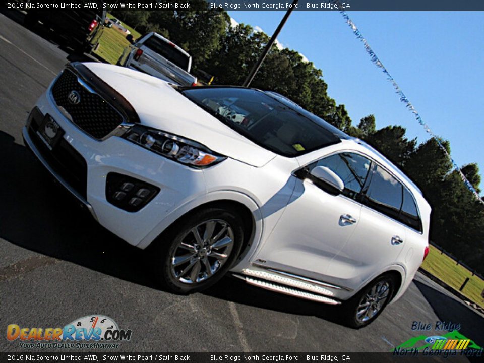 2016 Kia Sorento Limited AWD Snow White Pearl / Satin Black Photo #26