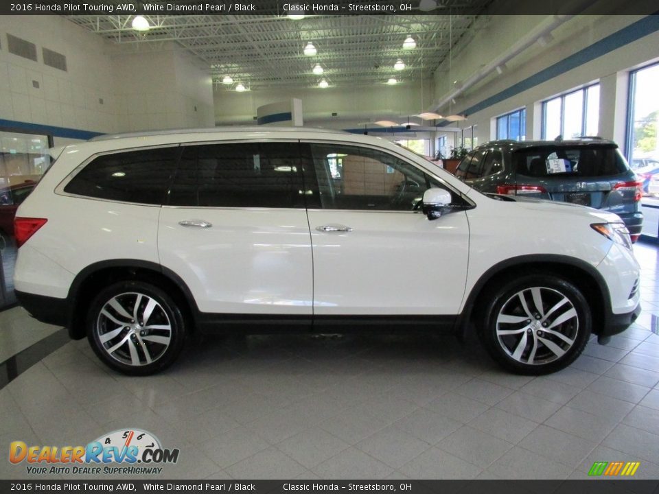 White Diamond Pearl 2016 Honda Pilot Touring AWD Photo #4