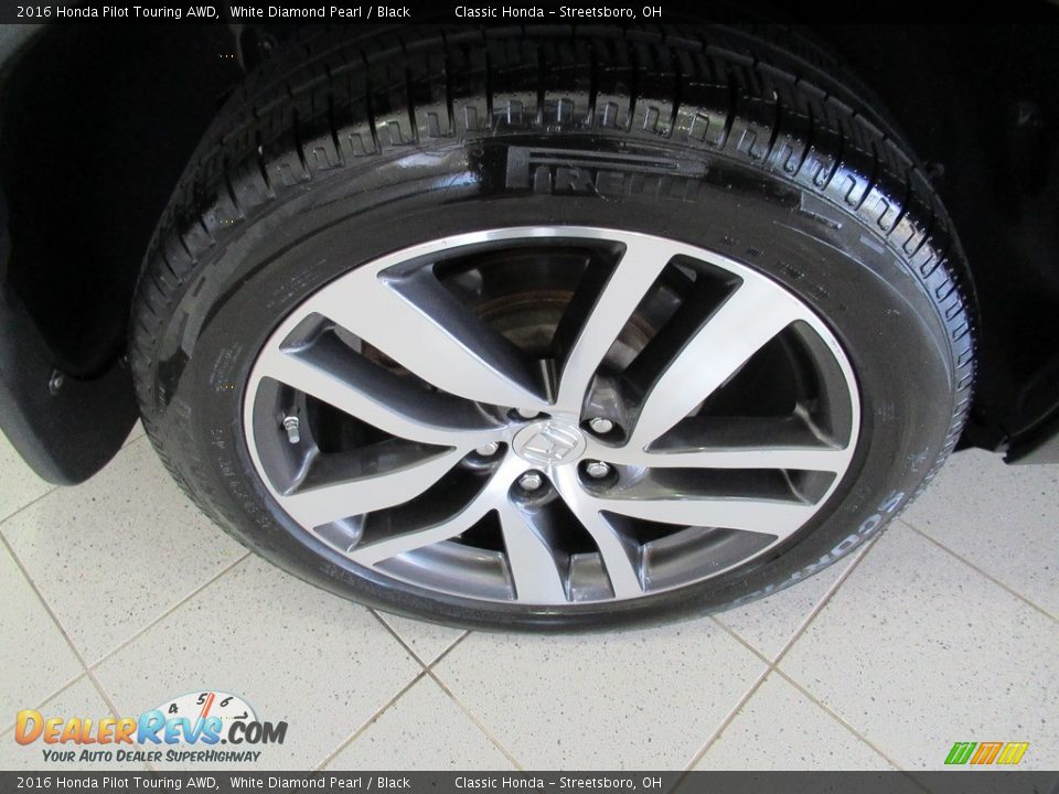 2016 Honda Pilot Touring AWD Wheel Photo #6