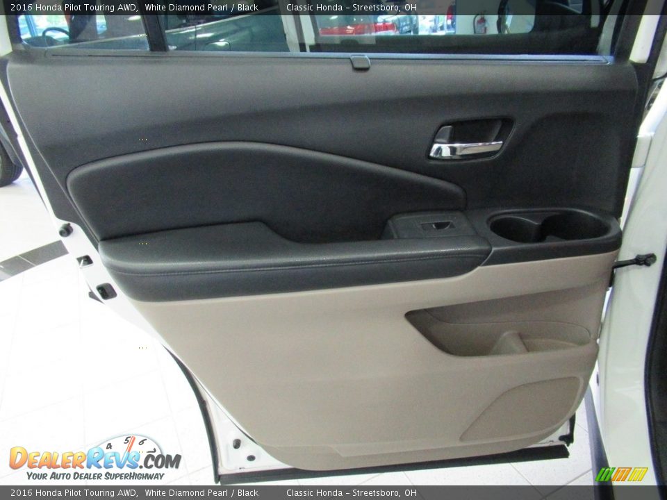 2016 Honda Pilot Touring AWD White Diamond Pearl / Black Photo #26